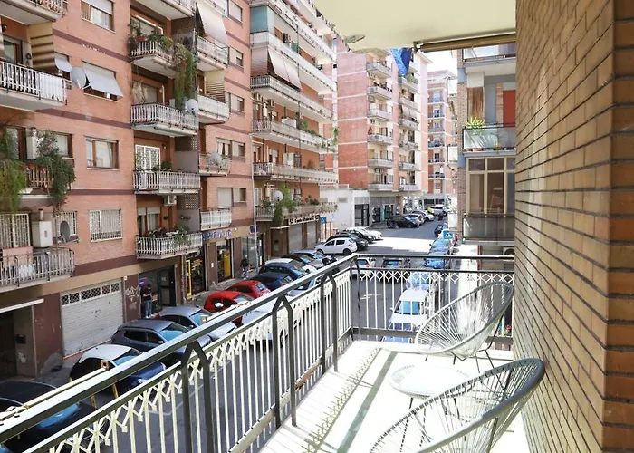 Unique Tiburtina Bed & Breakfast