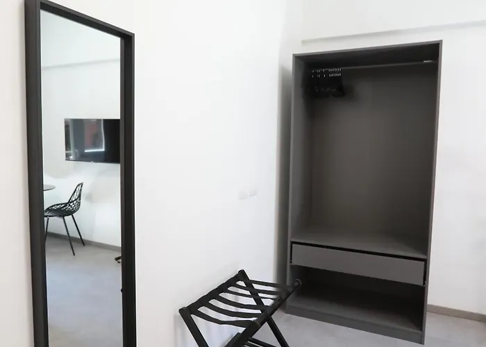 Unique Tiburtina Bed & Breakfast