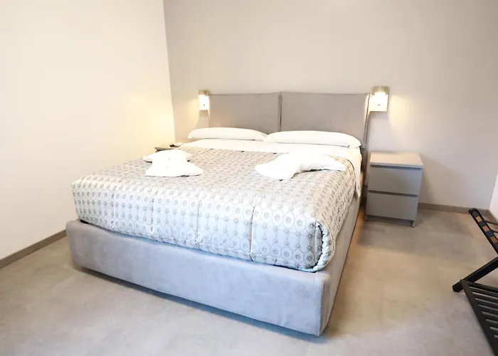 Unique Tiburtina Bed & Breakfast *